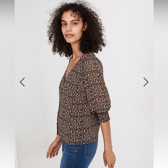 (Re)sourced Georgette Smocked-Cuff Button-Front Shirt in Folktale Paisley - Picture 2 of 5